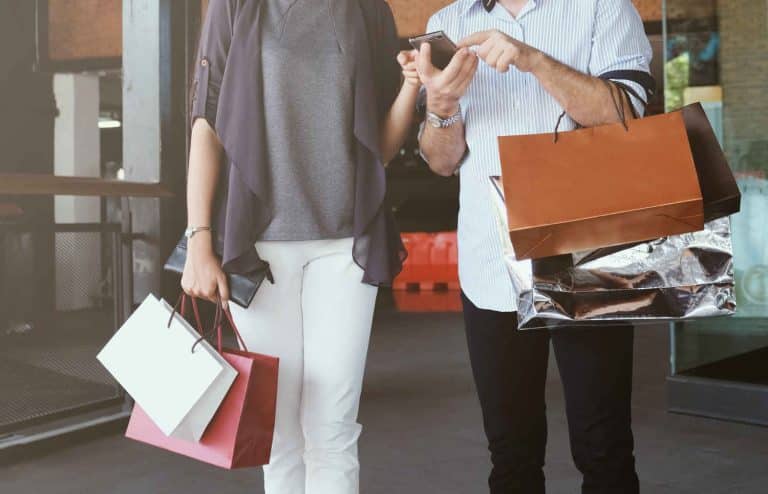 couple shopping