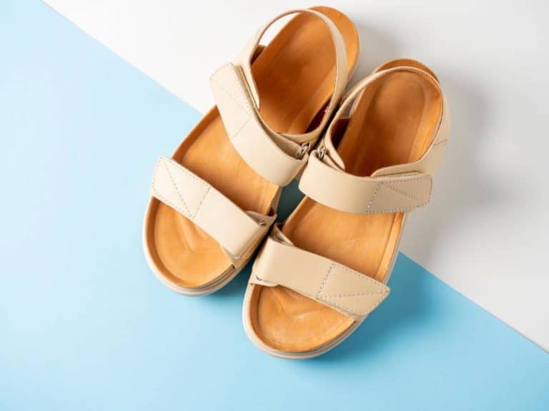 prendre soin sandales cuir