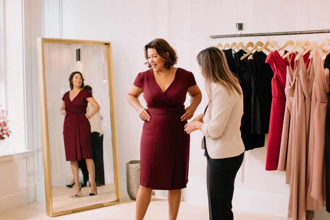 robe cocktail elegante femme ronde