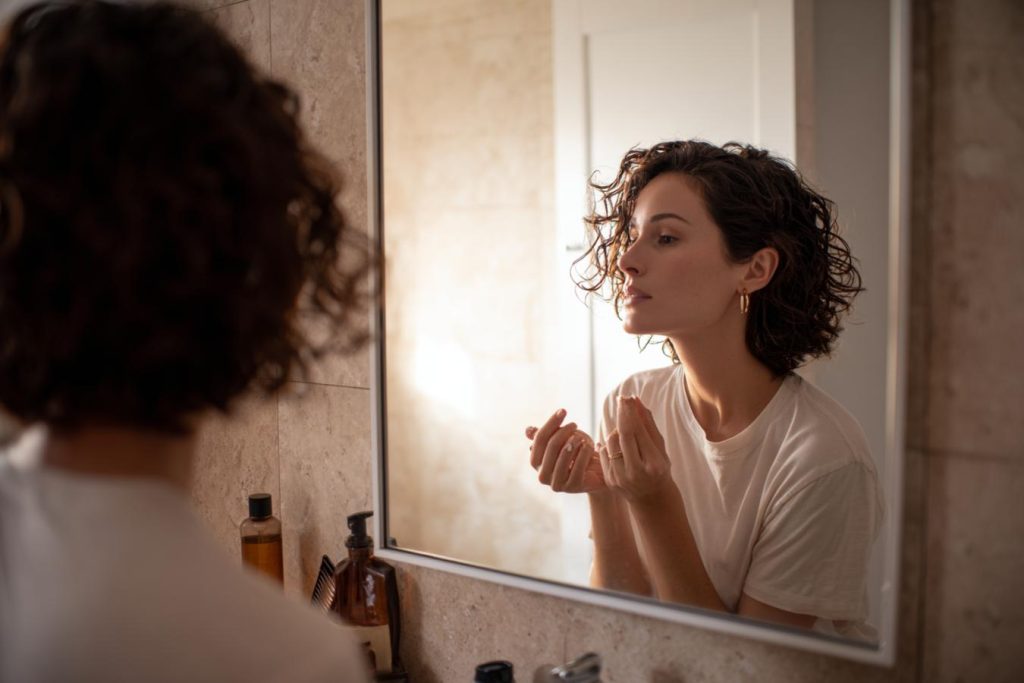 soins capillaires cheveux boucles legerete quotidienne