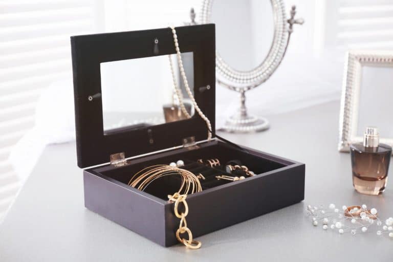 truc et astuce demeler un collier